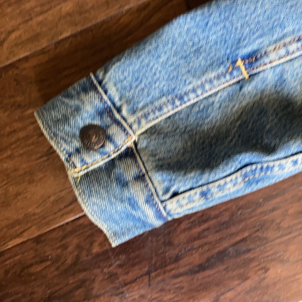 Levi’s men’s xs or women’s s sherpa lined trucker jacket - Picture 5 of 7